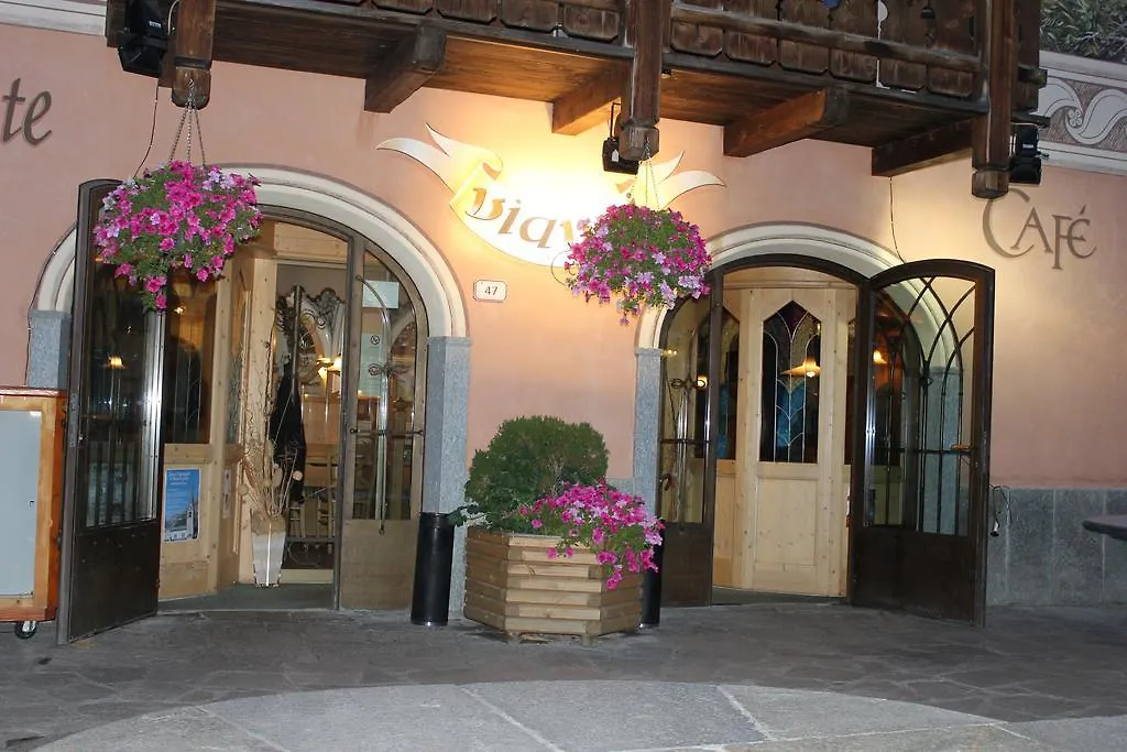B&B Via Vai Livigno Bed & Breakfast